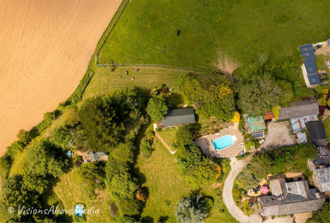 Tudor Lodge With Pool & Bbq Cabin Liskeard Zewnętrze zdjęcie