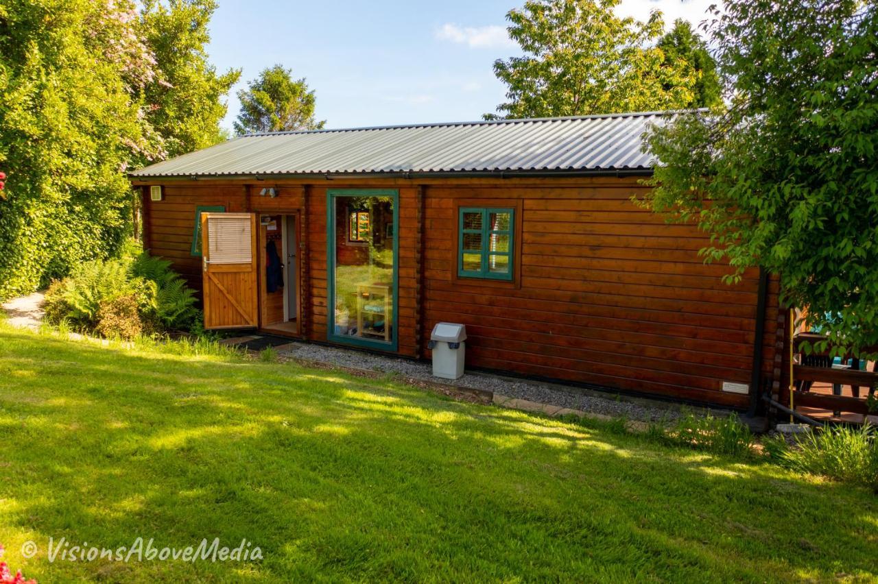 Tudor Lodge With Pool & Bbq Cabin Liskeard Zewnętrze zdjęcie